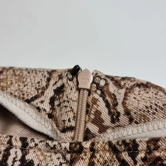 Reformation Brown Snake Print Stretchy Pants W/zipper Closure. Sz L - Picture 6 of 7